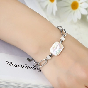 Bracciale a graffetta argento placcato oro 18K impermeabile con perla barocca