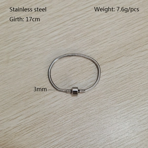 Dettaglio bracciale a catena serpente da 17 cm in acciaio con diametro 3 mm e peso