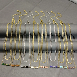 Collana a doppio strato in acciaio inossidabile placcato oro 18K con pietre naturali