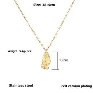 Détail du collier pendentif cactus doré avec taille de 1,7 cm et chaîne de 38+5 cm