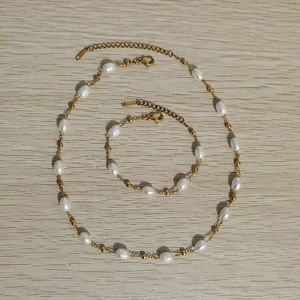 Macro di bracciale con perle d'acqua dolce impermeabile e acciaio inossidabile con tag S-Steel