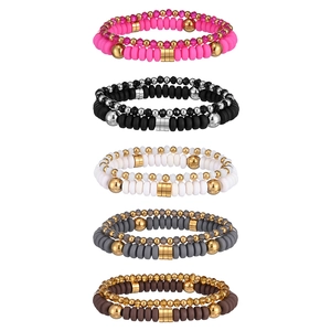 Set di braccialetti Game Day in pasta polimerica con distanziali in acciaio inox