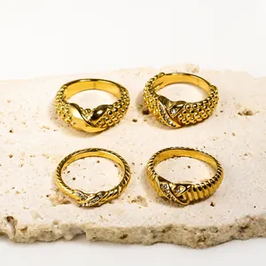 Edelstahl X-Form Ring Für Damen Gold Plattiert Zirkon Eingelegt Perlen Rippen-Textur Retro Licht Luxus Finger Schmuck