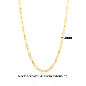 Détail de collier chaîne à lèvres plaqué or 18K de 3mm avec mesure de 41+8cm de long