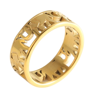 Details des goldenen Elefantenrings mit Punk-Hohl-Design und Vintage-Metall-Finish