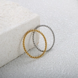 Minimalistischer Edelstahl Gedrehtes Seil Ring Für Damen Gold Silber Plattiert Dünnes Stapelband Mode Lässiger Schmuck