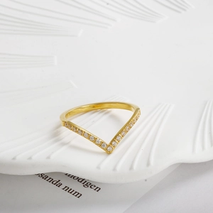 Elegant V-shaped 18K gold plated stainless steel ring with micro-paved sparkling crystals
