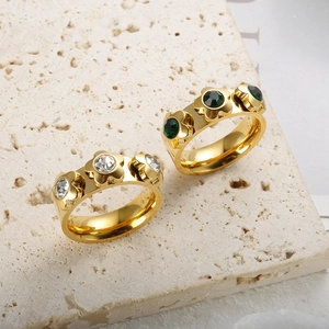 Anello in Acciaio Inossidabile Placcato Oro 18K Zirconia Verde Bianca Cuore Stella Fiore Anello a Fascia Geometrico Donna