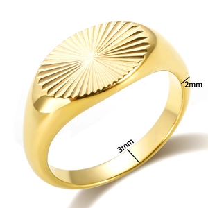 Gold oval signet ring in 18K plated stainless steel with sunburst engraving and size labels