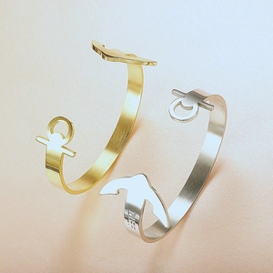 Bracelets flèche minimalistes en plaqué or 18 carats et argent avec motif oiseau gravé