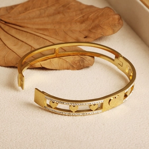 18K gold-plated double-row hollow heart stainless steel bangle with crystal inlay