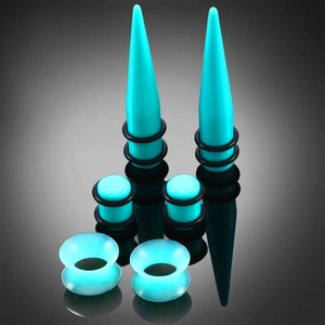 Detailliertes Set aus türkisblauen Acryl-Expandern, Plugs und Tunnels für Piercings