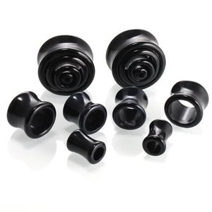 Gepolijste zwarte acryl double flared ear plugs set in verschillende maten voor oren