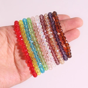 Set mit 10 bunten facettierten Kristallglas-Perlenarmbändern für Damen und Paare