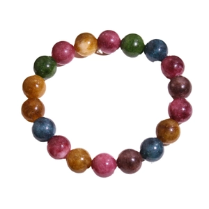 Bracelet coloré en perles de pierre naturelle ronde pour hommes et femmes sur fond blanc