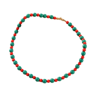 Collier de Noël avec perles rouges et vertes et pendentif en forme de flocon