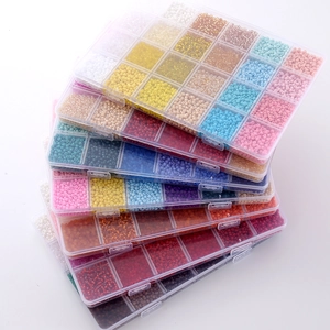 24-Fächer-Box-Set mit 3mm grünen und bunten Glasperlen für DIY-Schmuckherstellung