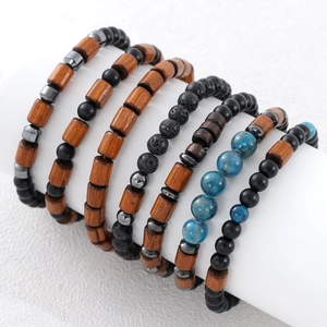Ensemble de bracelets multicouches pour hommes en perles de bois et œil de tigre sur support