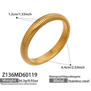 Détails du bracelet manchette style ressort en acier inoxydable doré de 1,2 cm de large
