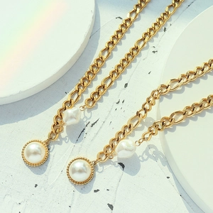 Retro 18k gold plated stainless steel chain necklace with freshwater pearl pendant