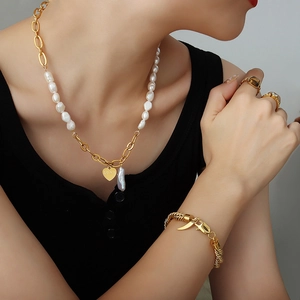 Süßwasserperlen Titanstahl Herz Anhänger Halskette Gespleißte Kette 18K Vergoldet Barock Stil Damen Party Schmuck