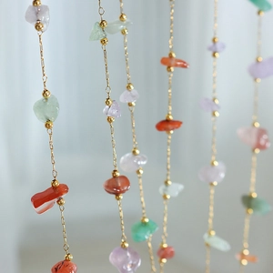 Set collana a catena dorata multistrato con frammenti di pietre naturali grezze