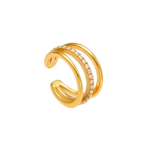 Earcuff de tres capas chapado en oro con circonitas para orejas sin perforación