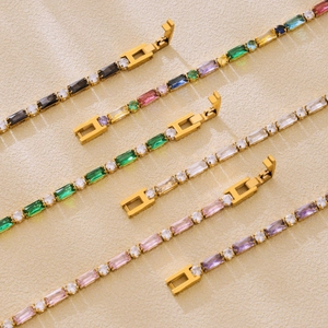 Bracciali tennis in acciaio inossidabile dorato con zirconi colorati a taglio rettangolare