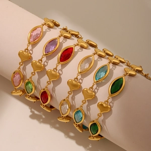 Bracelet plaqué or 18 carats avec pierres en verre colorées en forme de cœur et de feuille