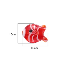 Perlina a forma di pesce in vetro a righe rosse e bianche per gioielli fai-da-te 18x15mm