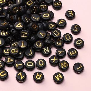 Perles alphabet rondes en acrylique noir avec lettres dorées pour création de bijoux DIY