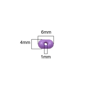 Enkele 4x6mm paarse acryl kraal in pindavorm voor doe-het-zelf sieraden op witte basis