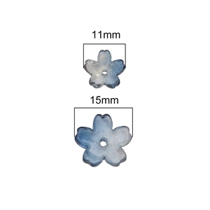 Perles fleurs en verre dégradé bleu avec trou central en tailles 11mm et 15mm