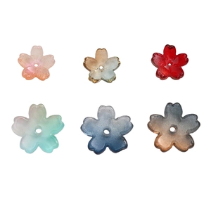 Lot de 6 perles fleurs de cerisier 3D colorées avec trou central pour DIY créatif