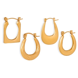 Set de pendientes geométricos vintage bañados en oro de 18k con diseño cuadrado y aros