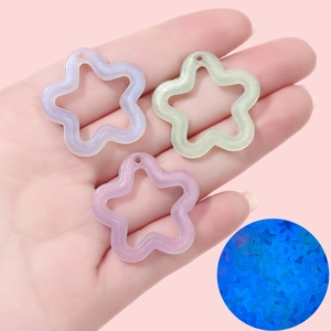 Lichtgevende acryl sterhangers voor DIY sieraden in paars groen en roze met glitter