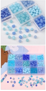 Assortiment de perles bleues en verre et acrylique pour bijoux DIY en boîte de 15 cases