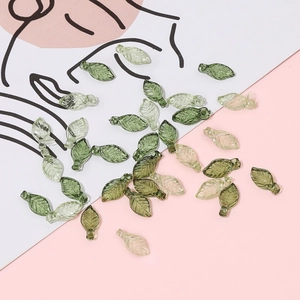 Mini perles feuilles en acrylique vert et blanc avec trous pour bijoux artisanaux