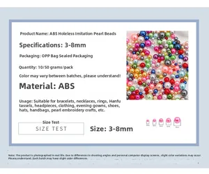 Détail macro de perles d'imitation en ABS colorées de 3 à 8 mm pour bijoux artisanaux