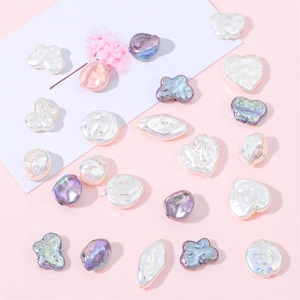 Perle barocche iridescenti a forma di cuore e fiore per gioielli fai-da-te e collane