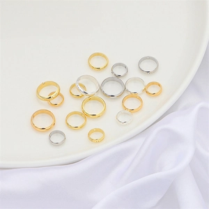 Detailansicht der 14K Gold- und Silber-Perlenrahmen für DIY-Schmuckherstellung
