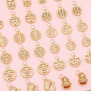 Pendentifs de Caractère Fu Luck en Cuivre Plaqué Or 14K Style Chinois Traditionnel pour la Fabrication de Bijoux Bracelet Collier DIY