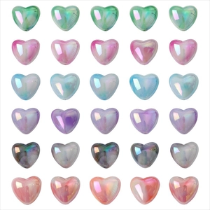 Bunte Aurora-Farbverlauf Herz-Acrylperlen für handgefertigten DIY-Schmuck