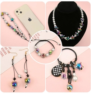 Ensemble de charmes étoiles irisées et perles pour bijoux DIY avec crochets métalliques