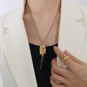 Titanium Steel Portrait Relief Tassel Necklace Vintage 18K Gold Plated Little Girl Portrait Pendant Rope Chain For Women