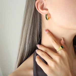 Boucles D Oreilles Créoles En Forme De C Acier Titane Plaqué Or 18K Serties De Zircon Bijoux Pour Femme