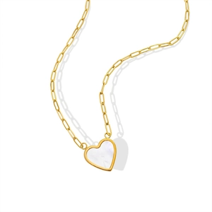 Collier chaîne trombone dorée avec pendentif cœur incrusté de nacre blanche