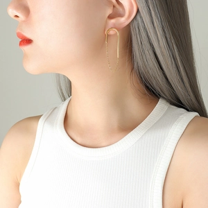 Boucles d'Oreilles Clous Minimalistes en Chaîne en U Acier au Titane Plaqué Or 18K Bijoux de Mode pour Femmes