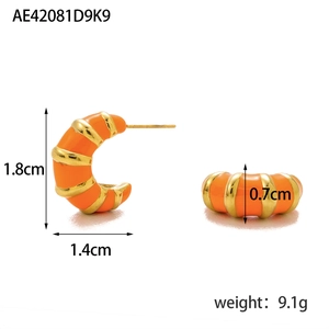 Detailed view showing dimensions and weight of gold-plated enamel croissant hoop earrings