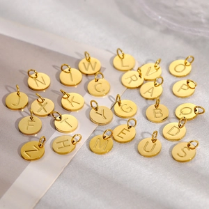 Roestvrij Staal Alfabet Ronde Hanger DIY Sieraden Accessoire Vacuüm Verguld Goud Zilver Letter Initialen Munt Charm Voor Knutselen
